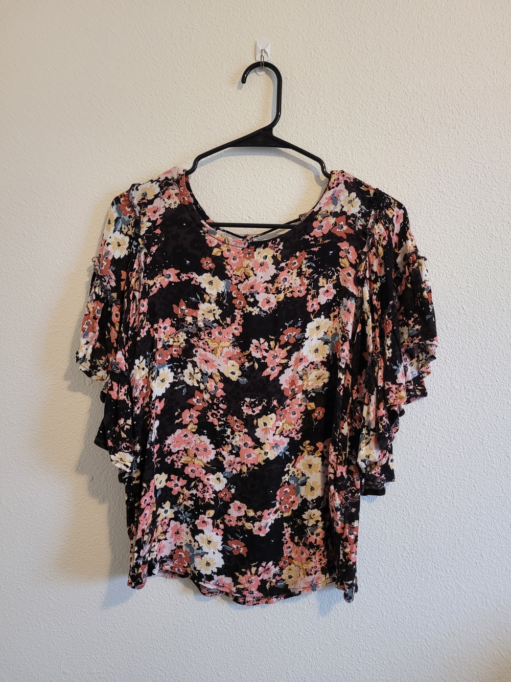 Maurices Black Floral Ruffle Sleeve Blouse - Pink & Cream Accents #342